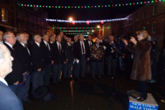 008-md-christine-roberts-with-the-choir_39000810714_o
